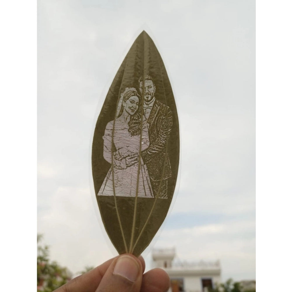 Aura Living Gear Custom Engraved Leaf Art – Couple Portrait on Natural Leaf
